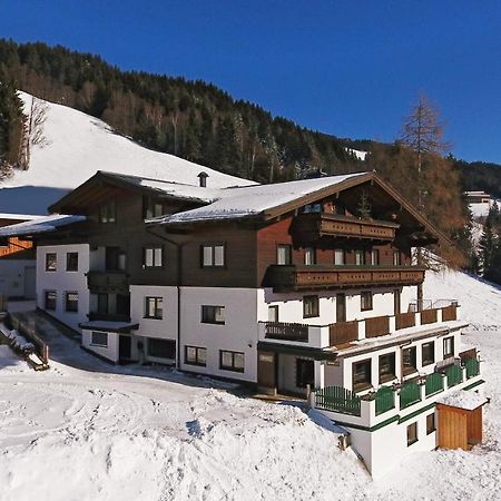 Gaestehaus Standardhaus Saalbach-Hinterglemm Exterior photo