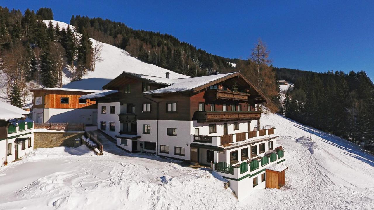 Gaestehaus Standardhaus Saalbach-Hinterglemm Exterior photo