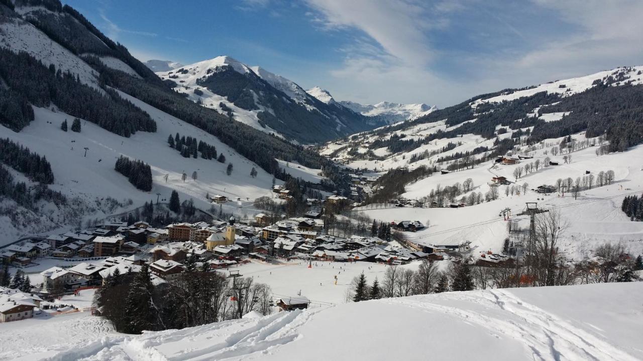 Gaestehaus Standardhaus Saalbach-Hinterglemm Exterior photo