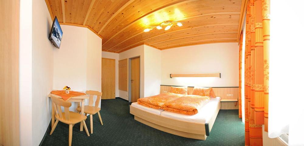 Gaestehaus Standardhaus Saalbach-Hinterglemm Exterior photo