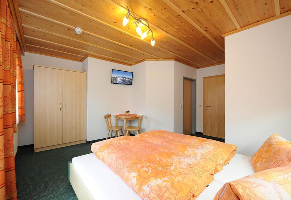 Gaestehaus Standardhaus Saalbach-Hinterglemm Exterior photo