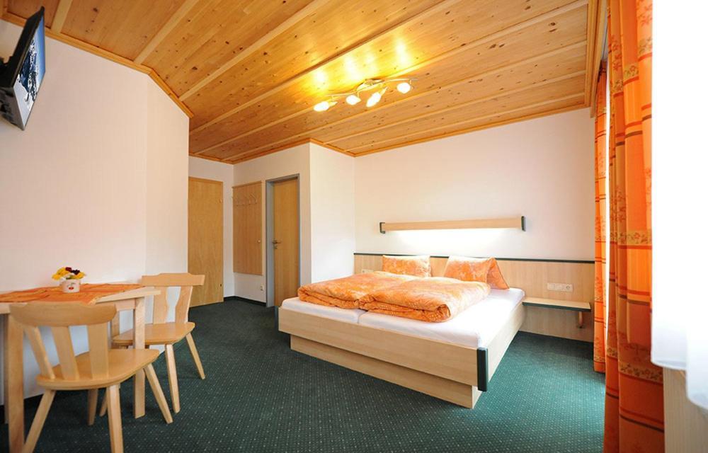 Gaestehaus Standardhaus Saalbach-Hinterglemm Exterior photo